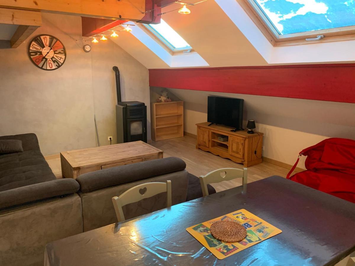 Loft Sur Les Montagnes Apartment